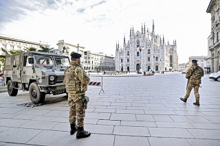 V milánskych uliciach je iba armáda.