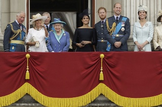Kráľovská rodina podporuje princa Harryho a jeho manželku Meghan v rozhodnutí žiť samostatnejší život.