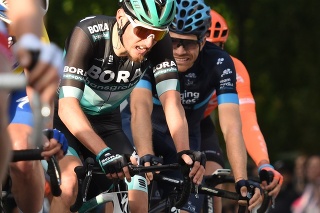 Na snímke vľavo slovenský cyklista Erik Baška.