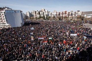 Protesty proti nábožensému zákonu v Čiernej Hore.