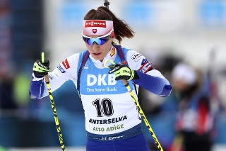 Slovenská biatlonistka Paulína Fialková pred pretekmi s hromadným štartom žien na 12,5 km.