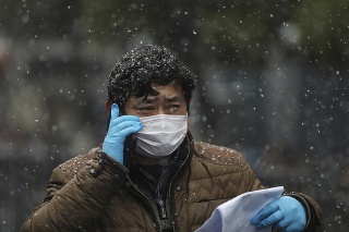 Čína slávi prvý úspech od prepuknutia epidémie koronavírusu.
