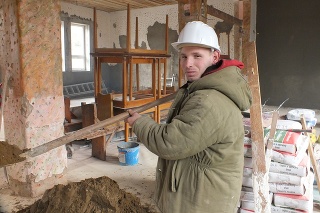 Vyučený kuchár Jaroslav Ižo (28) je spokojný, že v sociálnom podniku získal trvalú prácu.