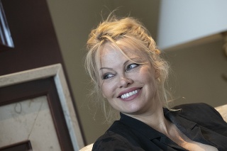 Americká herečka a modelka Pamela Anderson. 