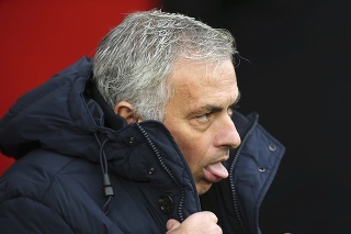 Tréner Tottenhamu José Mourinho počas zápasu so Southamptonom