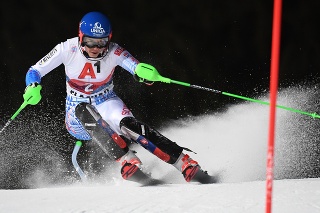  Na snímke slovenská lyžiarka Petra Vlhová na trati počas 1. kola nočného slalomu Svetového pohára žien v rakúskom Flachau.