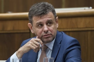 Minister László Sólymos 