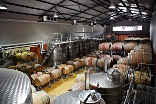 Wine barrels and fermentation vessels in a factoryhttp://195.154.178.81/DATA/i_collage/pi/shoots/781154.jpg