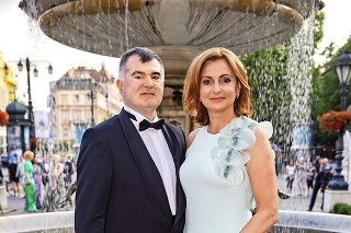 Nejedlý s manželkou Danicou sa každoročne objavujú aj na prestížnom Plese v opere.