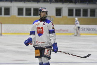 Na snímke Samuel Kňažko, kapitán slovenskej reprezentácie hokejistov do 18 rokov v zápase základnej B-skupiny turnaja hokejistov do 18 rokov Hlinka Gretzky Cup Slovensko – Rusko.