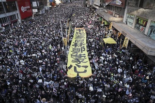 V nedeľu sa v Hongkongu konala najväčšia demonštrácia za posledné týždne.