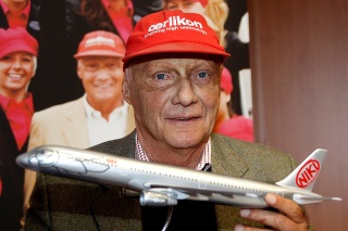 Po kariére založil vlastnú leteckú spoločnosť. vlastnú leteckú spoločnosť.