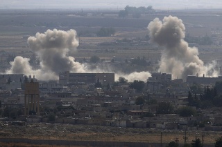Turecké delostrelectvo ostreľovalo v utorok pozície Kurdov neďaleko mesta Ras al-Ajn na severovýchode Sýrie.