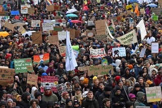 Tisíce ľudí sa v Lipsku zúčastnili na klimatickom proteste.