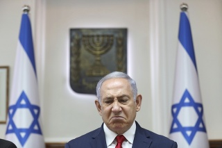 Izraelského premiéra Benjamina Netanjahua obžalovali 21. novembra 2019 z podvodu, porušenia dôvery a úplatkárstva.