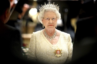Kráľovná Alžbeta II