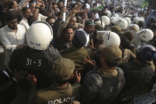 Protesty v Pakistane.