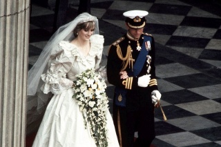 Okázalá svadba Charlesa a Diany sa konala v roku 1981.