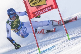 Petra Vlhová v 1. kole obrovského slalomu žien Svetového pohára v alpskom lyžovaní v rakúskom Söldene.
