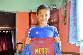 Jeho najväčším vzorom je futbalová hviezda Lionel Messi.