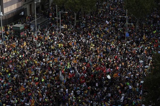V Barcelone vyšlo do ulíc vyše pol milióna ľudí.