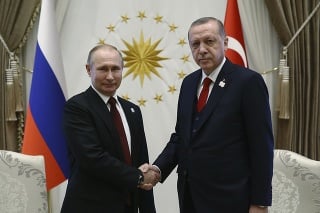 Turecký prezident Recep Tayyip Erdogan (vpravo) a ruský prezident Vladimir Putin.
