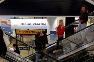 Česká cestovná kancelária Neckermann začala klientom vracať peniaze.