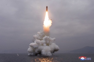Severná Kórea uskutočnila úspešný test novej balistickej rakety 