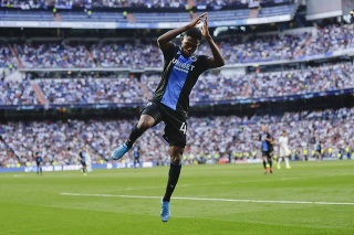 Emmanuel Dennis sa raduje zo streleného gólu na pôde Realu Madrid.
