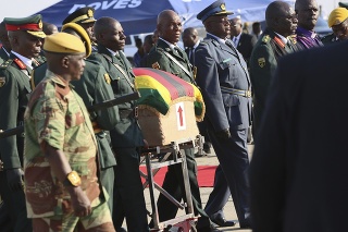 Pozostatky Mugabeho prileteli do Zimbabwe.