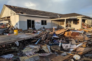 Materiálne škody, ktoré spôsobil hurikán Dorian v prístave Abaco.