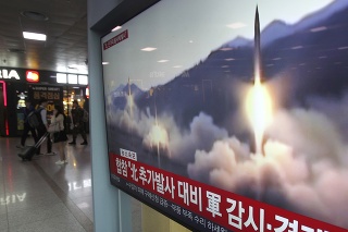 Severná Kórea vystrelila neidentifikovateľné strely. 