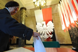 V Poľsku prebiehajú parlamentné voľby.