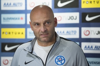 Na snímke tréner slovenskej futbalovej reprezentácie do 21 rokov Adrián Guľa.