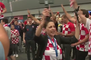 Takto sa zabávajú chorvátski fanúšikovia v Trnave.