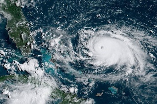 Hurikán Dorian na satelitnej fotke.
