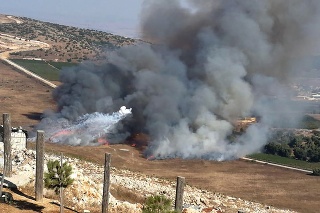 Izrael vystrelil na Libanon vyše 40 rakiet.