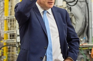 Boris Johnson súčasnú dohodu s EÚ odmieta. Do tvrdého odchodu Británie tak ostáva už len 73 dní. 
