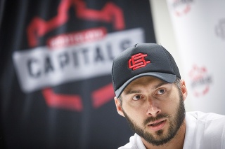 Hráč HC Bratislava Capitals Tibor Varga počas tlačovej konferencie v rámci prezentácie tímu pred začiatkom sezóny 2019/2020.
