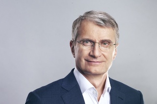 Robert Mistrík (52).
