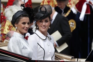Outfitom najviac zaujala vojvodkyňa Kate. 