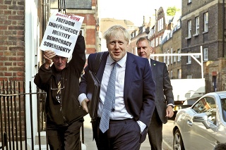Johnson sa preslávil ako starosta Londýna, teraz povedie Britániu.