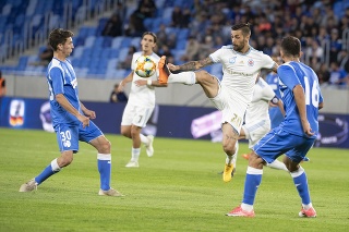 Hráči Slovana Bratislava počas prvého zápasu 1. predkola Ligy majstrov.