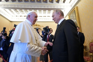 Pápež František prijal vo Vatikáne Vladimira Putina.