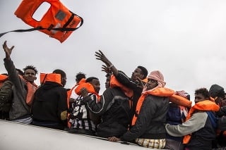  V Stredozemnom mori zachránili ďalších 87 migrantov.
