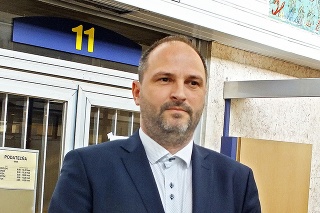 Poslanec Jaroslav Polaček kritizoval aj výrazné navýšenie ceny.