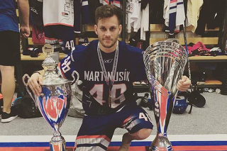 Jaroslav Martinusík s trofejami.