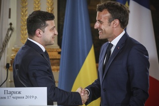 Emmanuel Macron a Volodymyr Zelensky. 
