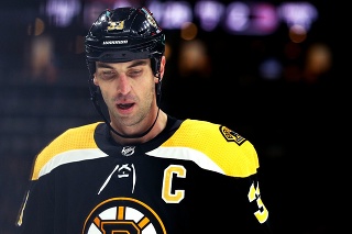 Slovenský hokejista Zdeno Chára v drese Bostonu Bruins. 