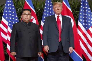 Vodca KĽDR Kim Čong-un a americký prezident Donald Trump.
